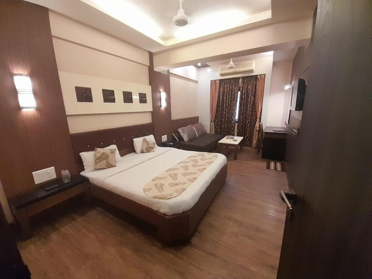 Hotel Mayur By Wb Inn Ulhasnagar Экстерьер фото